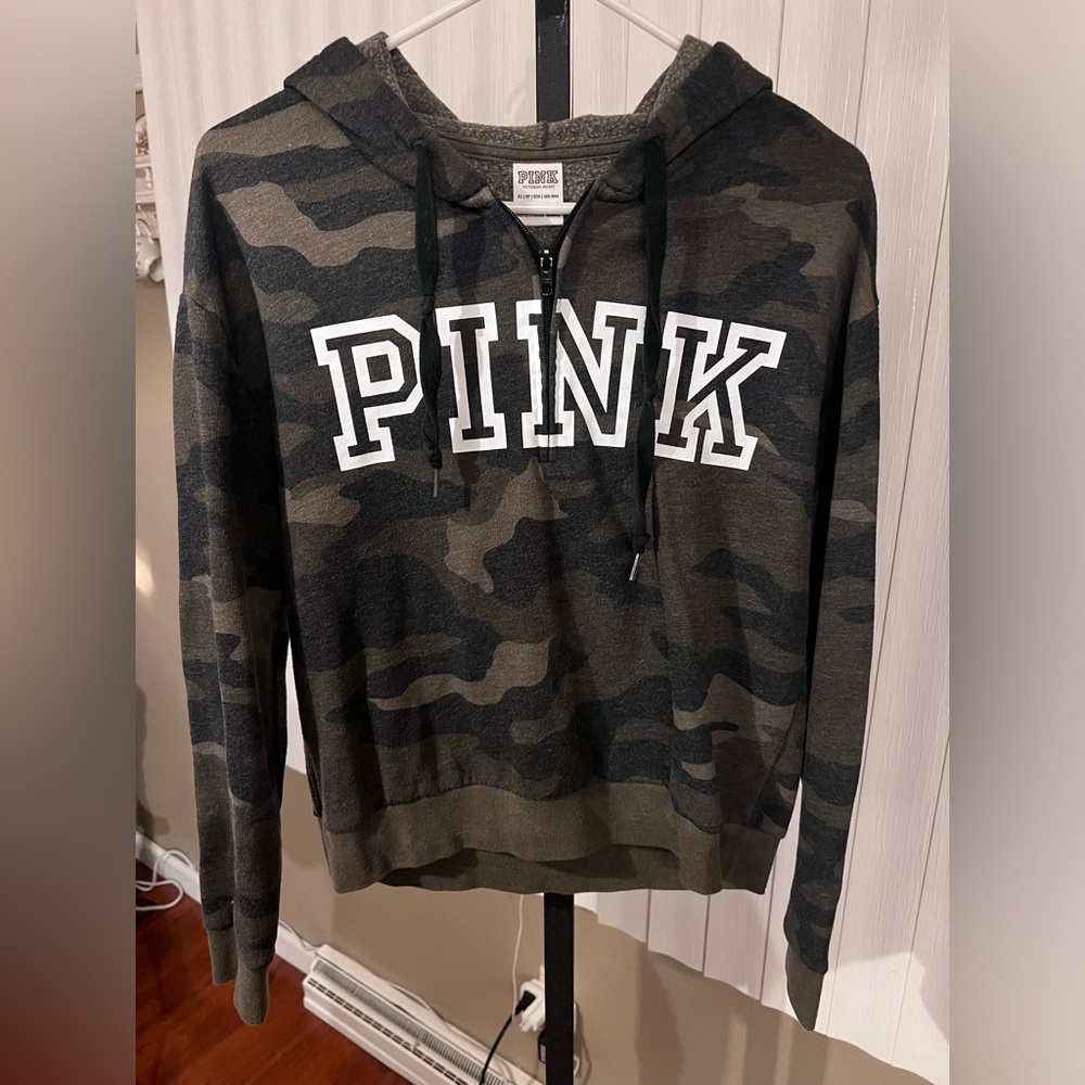 Women’s Pink Brand Camo Hoodie Size XS
